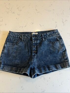 Forever 21 Dark Blue Cuffed Button-Front Denim Shorts NWOT